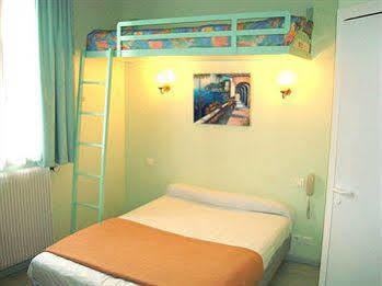 De Rosny 2*